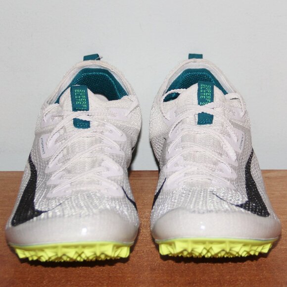 Athletic_Shoes